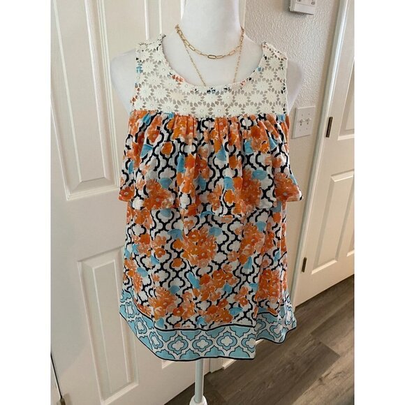 Crown & Ivy Floral Ruffle Tank Top Womens Size S - Picture 2 of 7